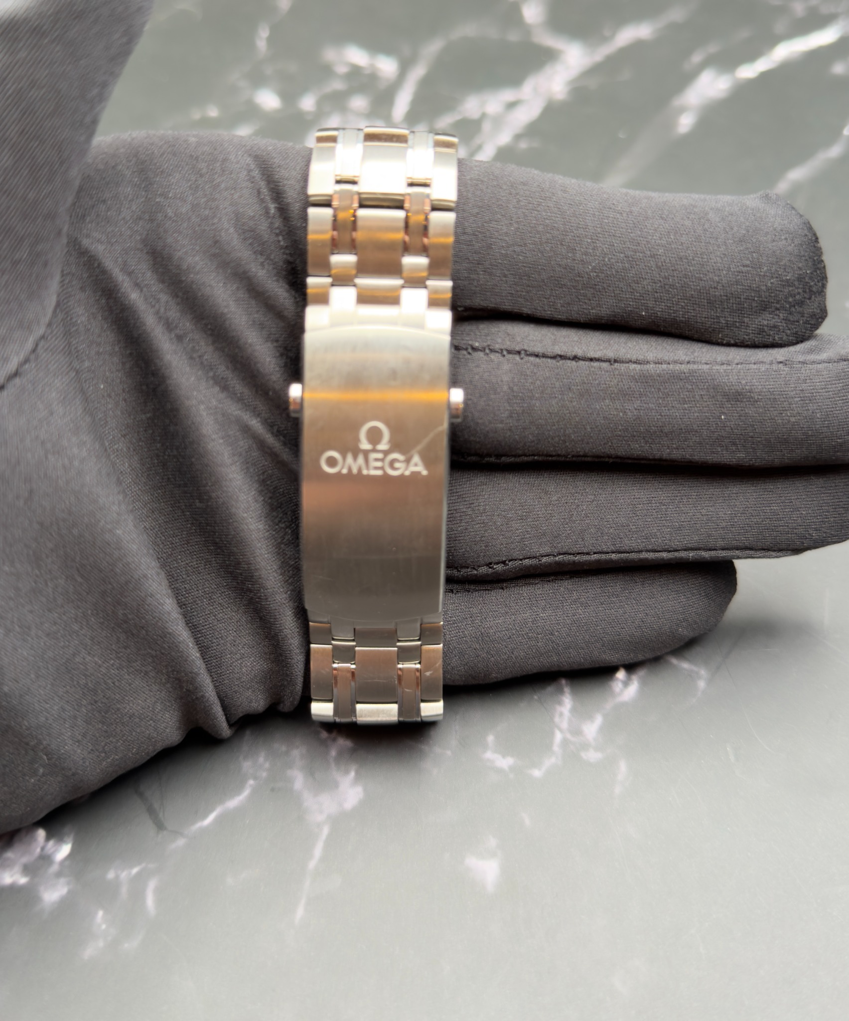 Omega Seamaster Diver 300M clasp